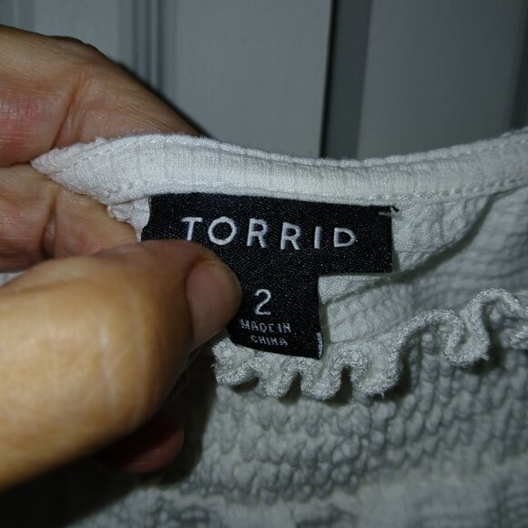 Torrid Tank Top Textured Ruffle Trim Waffle Knit Elastic Chest White Women's 2X - Picture 4 of 7